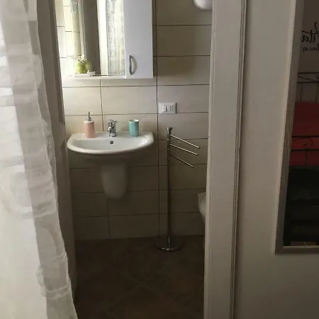 Via Indipendenza Bed & Breakfast 3*
